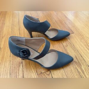 Kelly & Katie Grey Heels